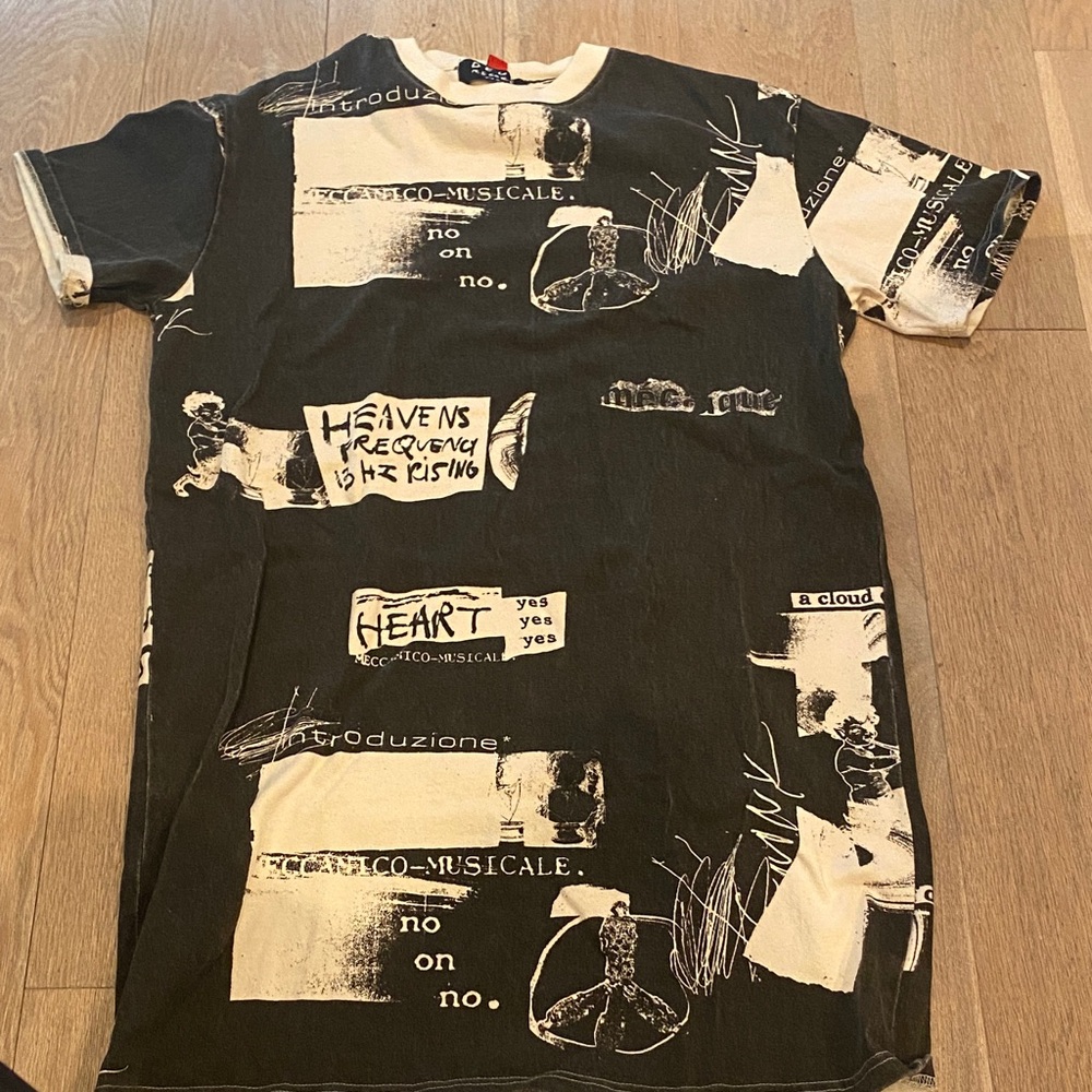 Graphic Black and Woman’s T-shirt dress. Best brand. - Picture 3 of 3